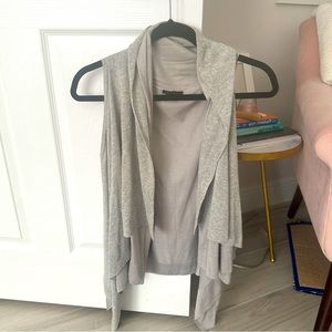 Theory Sleeveless Open Cardigan / Light Grey Vest - Small